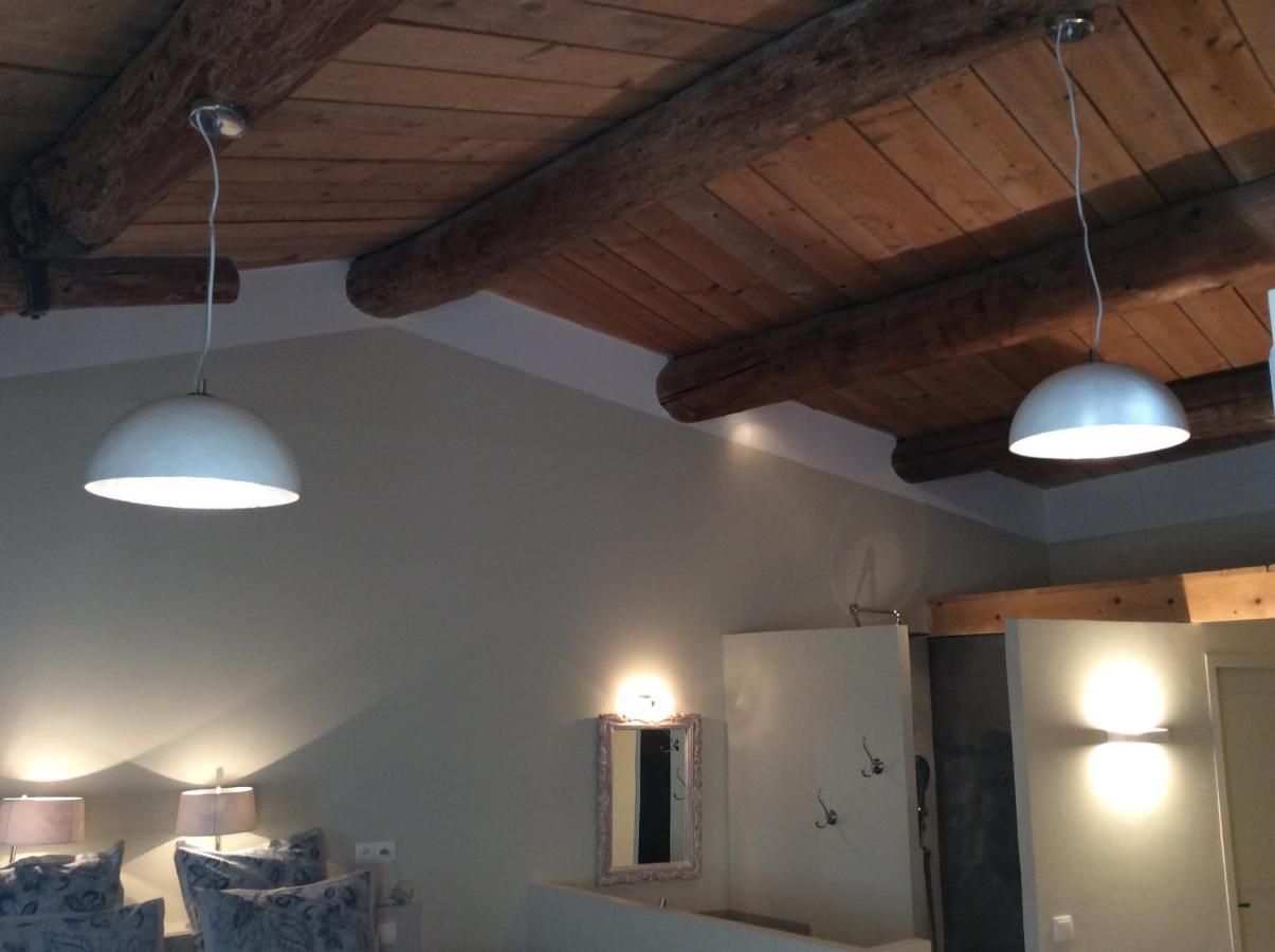 Bed and Breakfast Le Moulin Des Pinchinats Aix-en-Provence Exterior foto