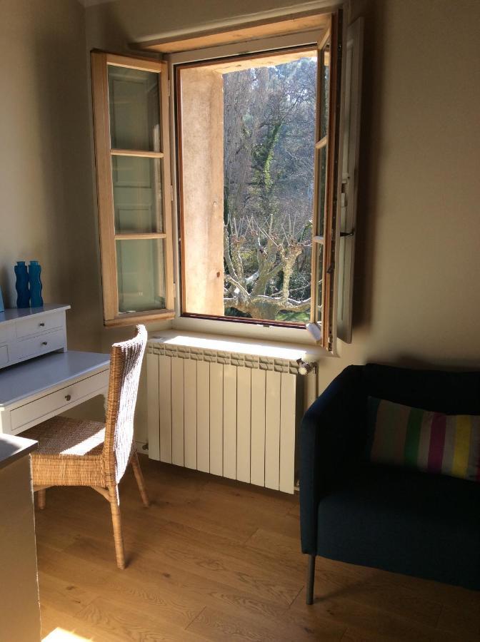 Bed and Breakfast Le Moulin Des Pinchinats Aix-en-Provence Exterior foto