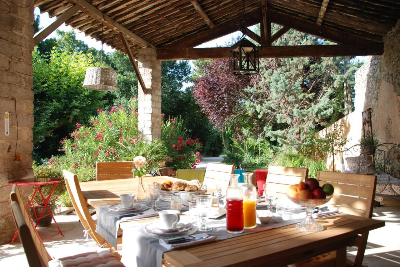 Bed and Breakfast Le Moulin Des Pinchinats Aix-en-Provence Exterior foto