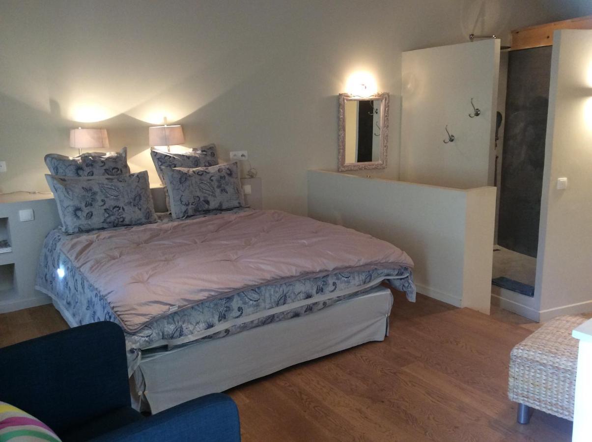 Bed and Breakfast Le Moulin Des Pinchinats Aix-en-Provence Exterior foto